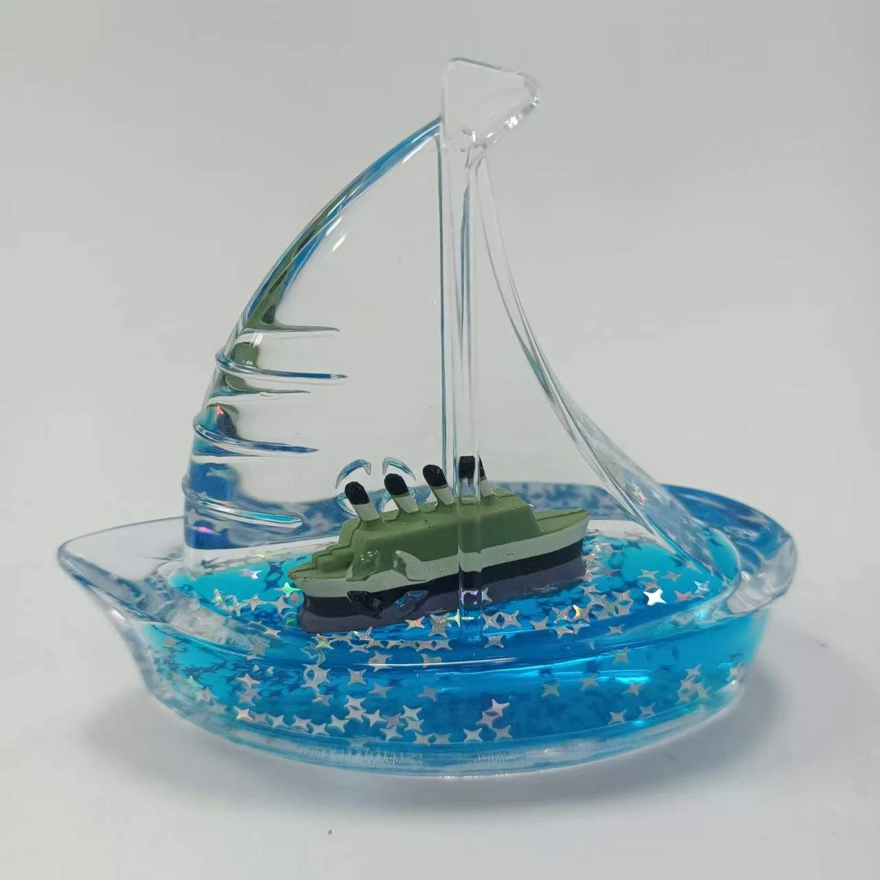 Unsinkable Cruise Ship Fluid Drift Bottle